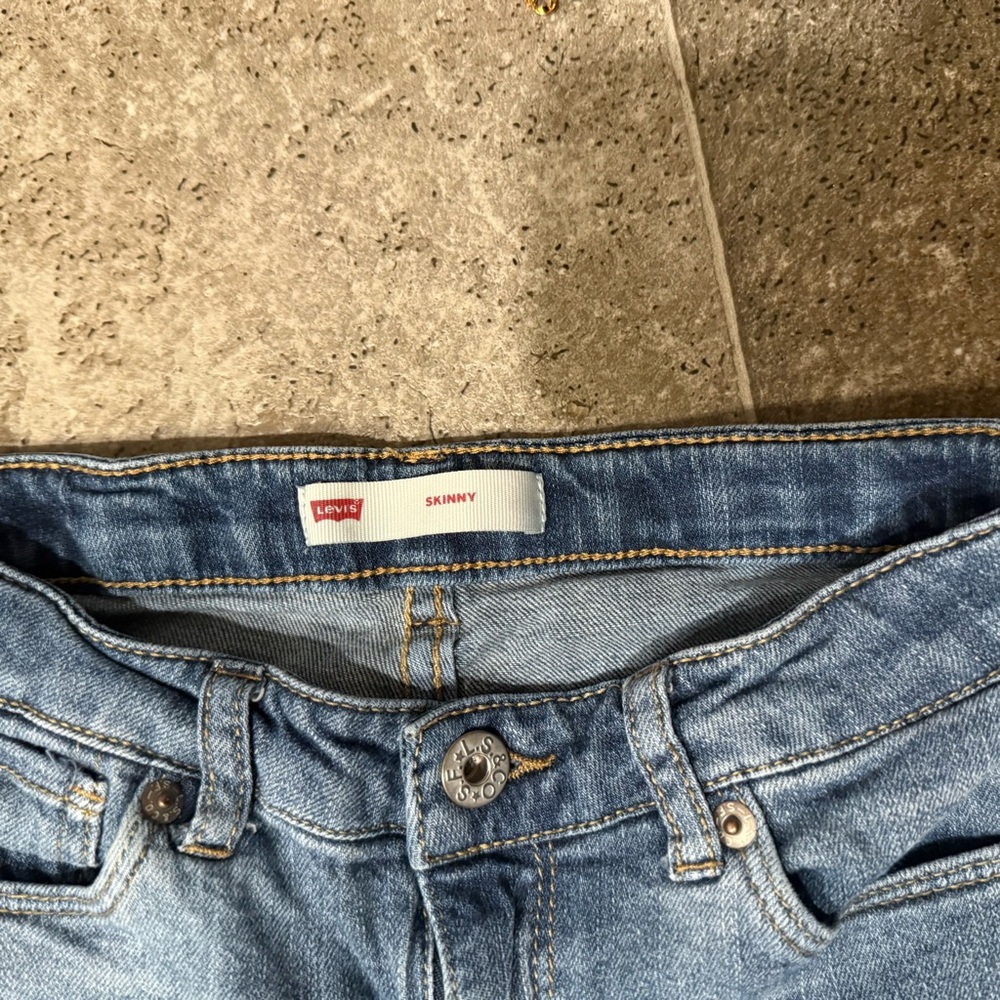 Old Navy Women's Blue and Black Skinny Jeans - Picture 6 of 11
